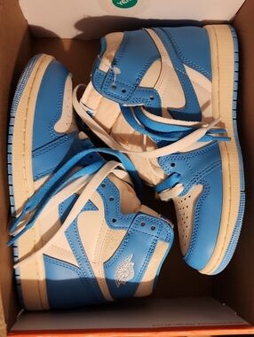 Nike Air Jordan 1 Retro High Top OG Sneakers in Blue and White